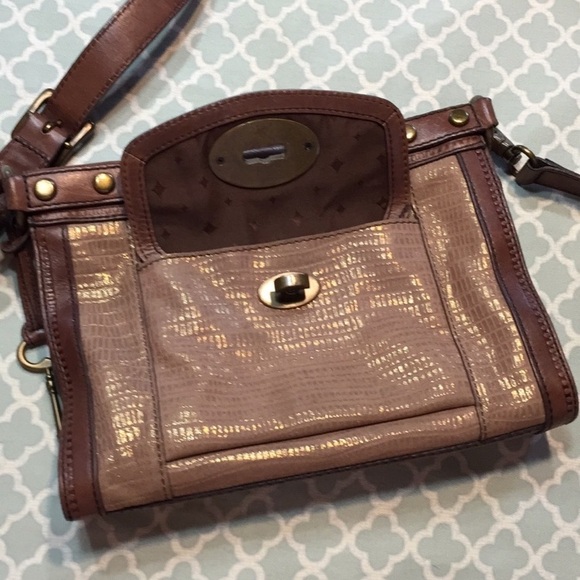 Fossil Croc Embossed Leather Turnlock Crossbody - Picture 9 of 13